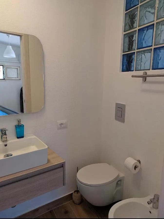 Appartamento Cottage con veranda attrezzata giardino,vista mare Carloforte