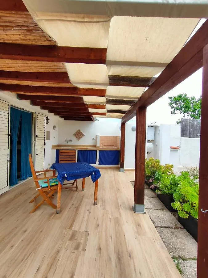 Cottage A 1Km Dal Centro Storico, 500 M Dal Mare,Veranda Attrezzata,Barbecue,Doccia Interna Ed Esterna,Giardino カルロフォルテ