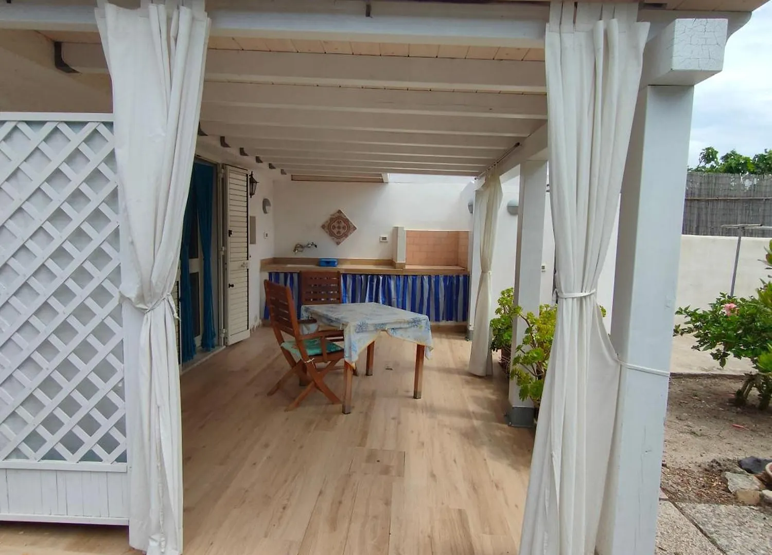 Cottage A 1Km Dal Centro Storico, 500 M Dal Mare,Veranda Attrezzata,Barbecue,Doccia Interna Ed Esterna,Giardino カルロフォルテ イタリア
