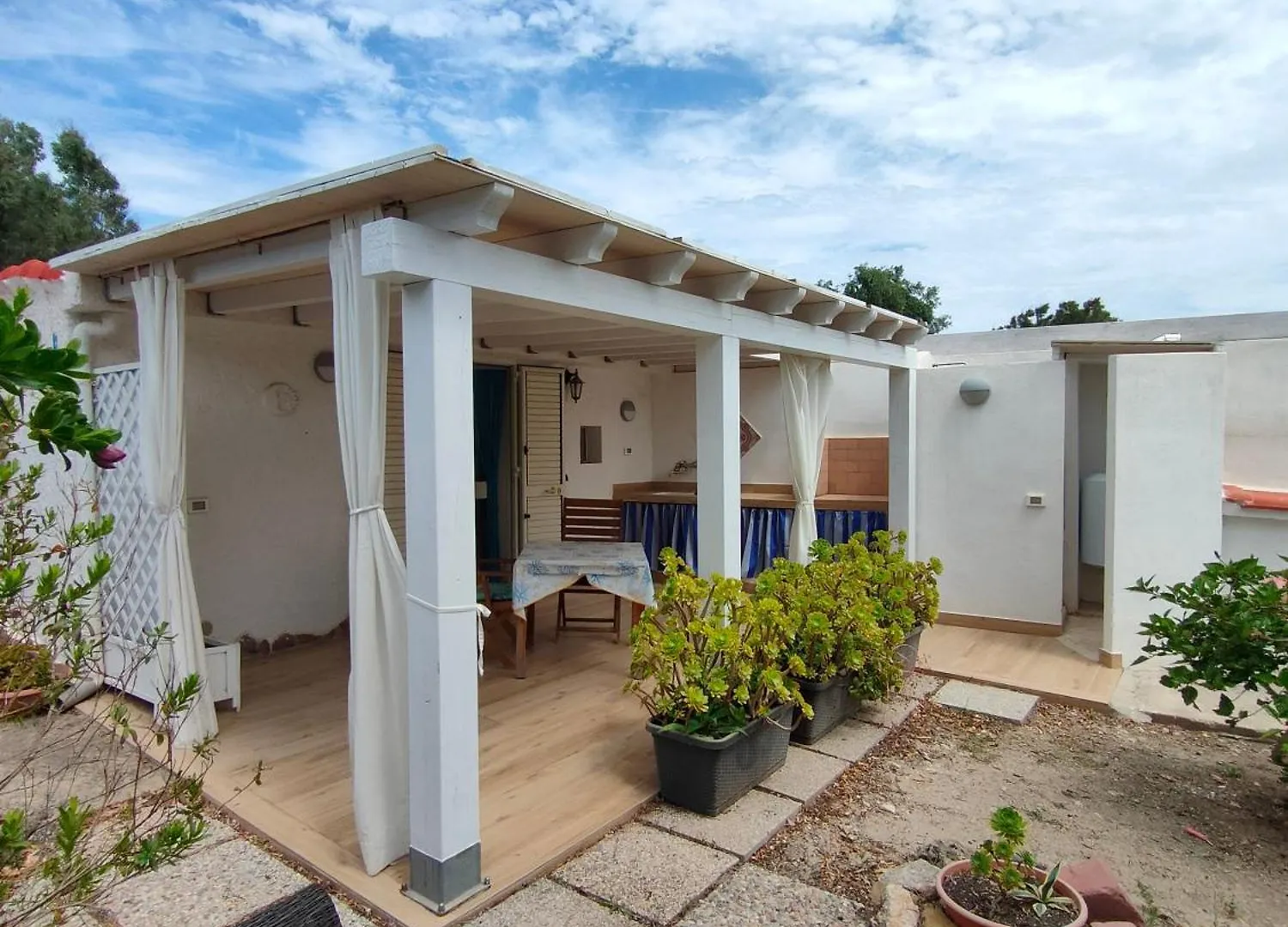 アパート Cottage A 1Km Dal Centro Storico, 500 M Dal Mare,Veranda Attrezzata,Barbecue,Doccia Interna Ed Esterna,Giardino カルロフォルテ